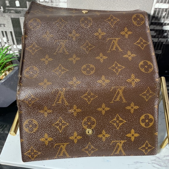 Authentic Louis Vuitton Monogram International Wallet - Picture 13 of 15